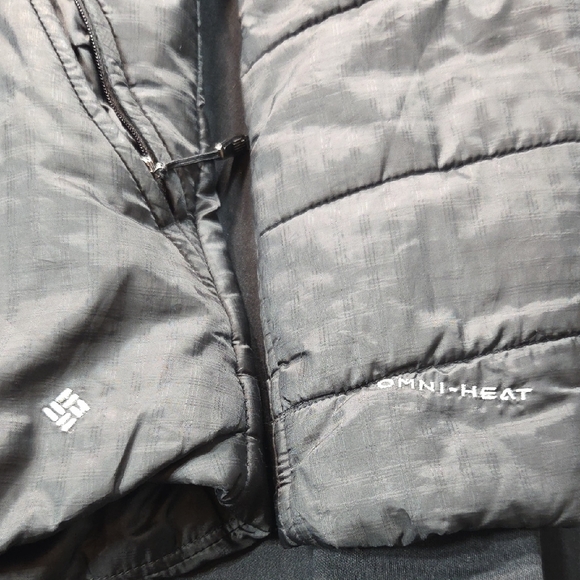 Columbia Women's Charcoal Puffer Jacket - Picture 2 of 6